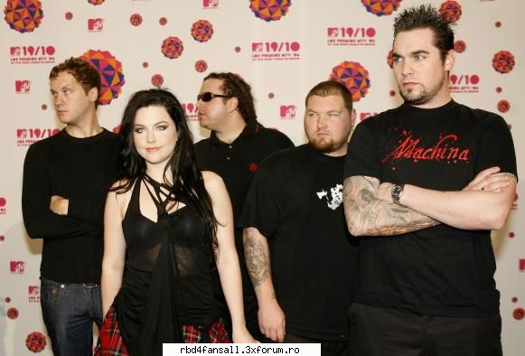 imi plac foarte mult,daca exista rbd fii preferatii mei,mai ales amy lee,care canta foarte frumos! experta in bannere & moderatoare