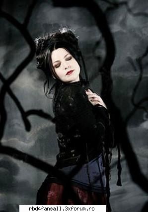 alta amy lee experta in bannere & moderatoare