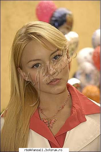 angelique boyer experta in bannere & moderatoare