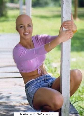 britney spears poza trucata experta in bannere & moderatoare